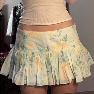 Vintage/Y2K Abercrombie & Fitch Pleated Floral Mini Skirt